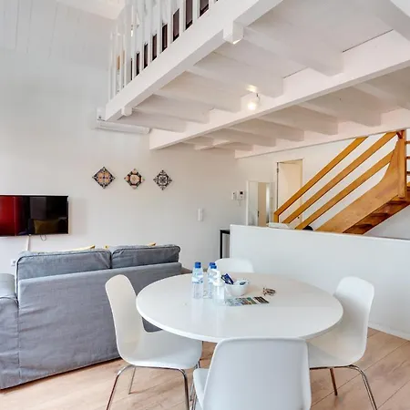 Tiara Downtown By Da'home Apartment