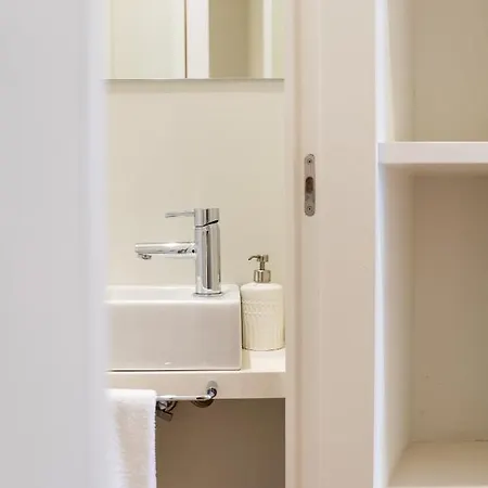 Tiara Downtown By Da'home