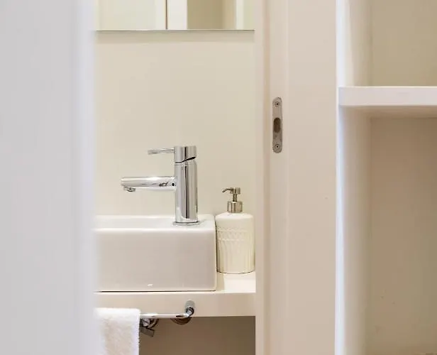 Tiara Downtown By Da'home